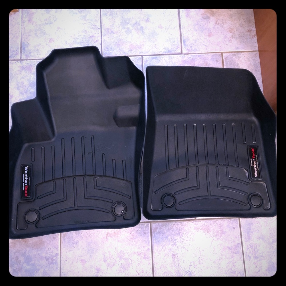 WeatherTech front floor mats for 2019 Volvo XC40